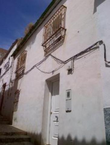 Chalet independiente en venta en Jaén photo 0