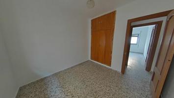 Piso en Calle Barriada Virgen Cabeza Nº D Andújar photo 0