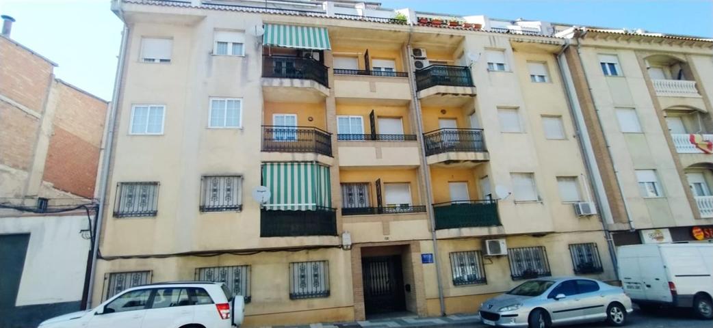 Piso en venta en Villanueva del Arzobispo de 105 m2 photo 0