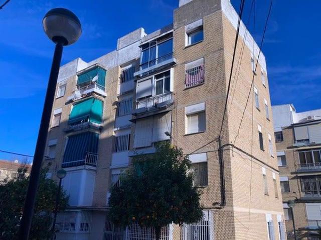 Piso en venta en Lucena de 54 m2 photo 0