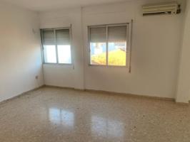 Piso en Calle Portales, Fuente Palmera photo 0