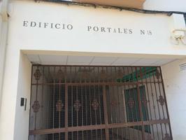Piso en Calle Portales, Fuente Palmera photo 0