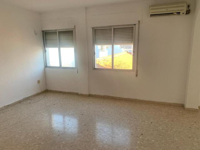 Piso en Calle Portales, Fuente Palmera photo 0