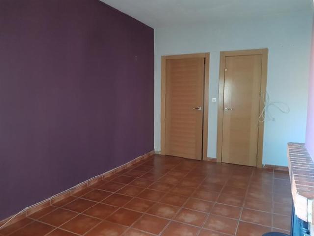 Venta de Piso en Calle Maria Auxiliadora 62 Escalera 1 Planta 2 Puerta 1 Nº 62 Úbeda (Jaén) photo 0