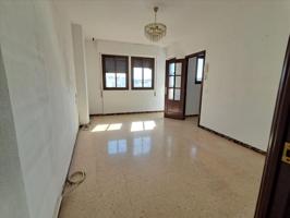 Piso en Calle Linares, Puente Genil photo 0