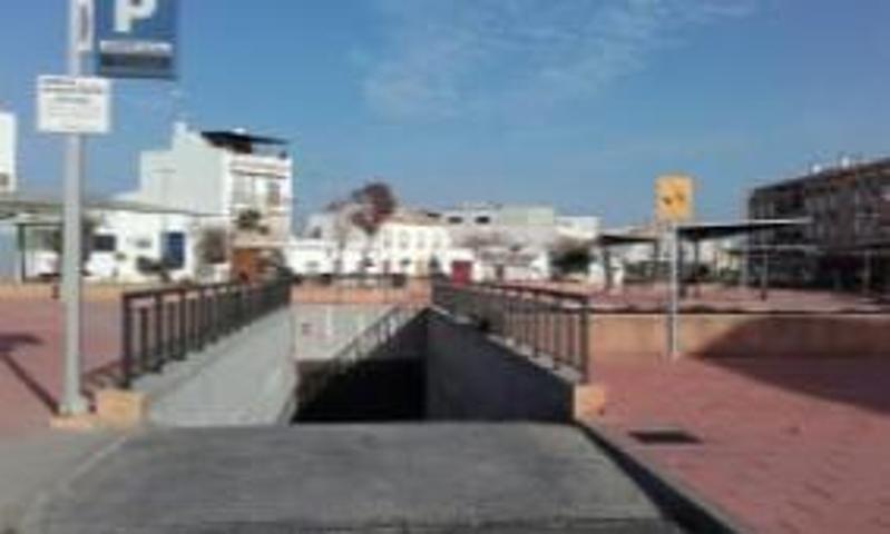 Garaje en Puente Genil photo 0
