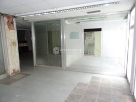 Local en venta en Montgat photo 0
