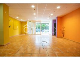 Gran local de alquiler con terraza en Torredembarra photo 0