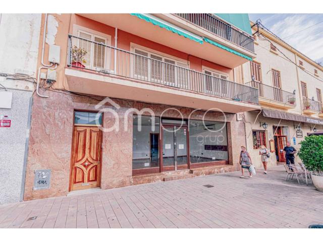 Local con escaparate en zona céntrica de Torredembarra photo 0