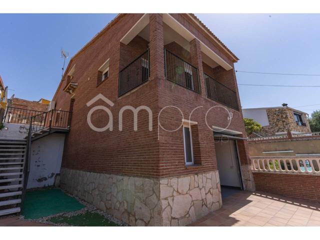 Casa adosada en venta en La Pobla de Montornès photo 0