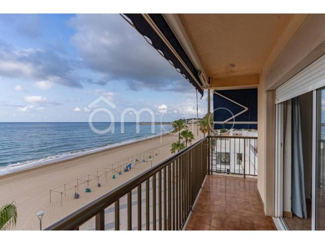 ÁTICO EN PRIMERA LÍNEA DE MAR photo 0