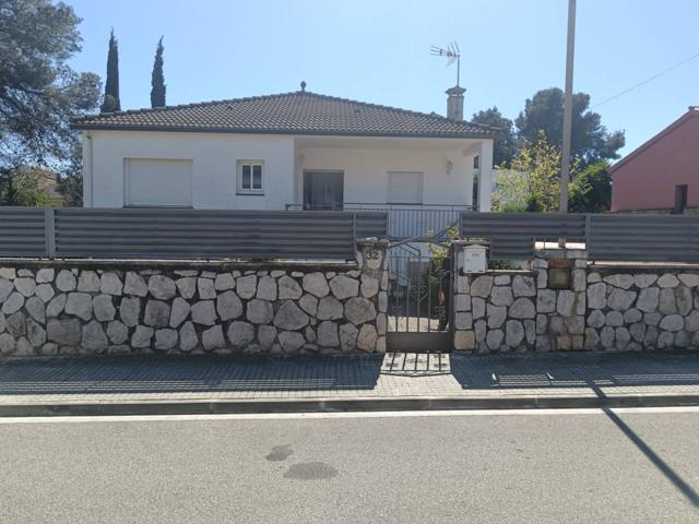 Venta de chalet unifamiliar en Canyelles, a 7 km. de la playa!!!! photo 0