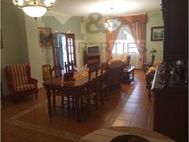 VENTA DE ESTUPENDO CHALET EN ALMENDRALEJO. photo 0