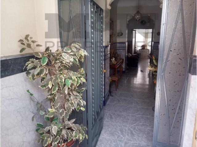 Venta de casa unifamiliar en Almendralejo photo 0