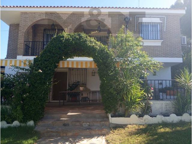Venta de chalet en urbanización san Marcos.Almendralejo photo 0