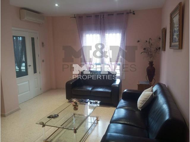 Venta de casa adosada en Almendralejo photo 0