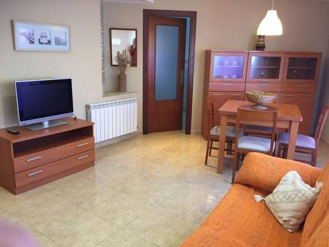 Se alquila ático de lujo con terraza y aire acondicionado photo 0