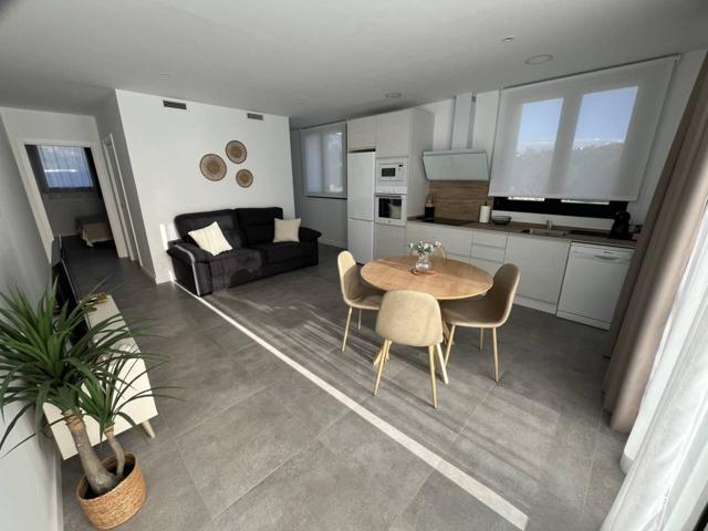 SE ALQUILA PISO DE 2 DORMITORIOS CON PLAZA DE GARAJE EN ALCAÑIZ photo 0