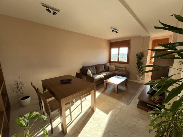 Se alquila piso con plaza de garaje en Alcañiz photo 0