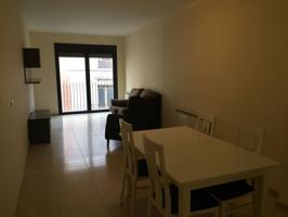 Alquiler piso 3 dormitorios y dos baños en Alcañiz photo 0