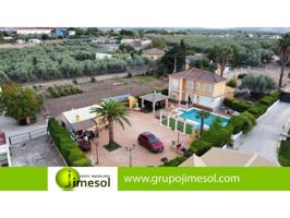 CHALET CON PISCINA CERCA DEL PUEBLO ( A 400 METROS DEL HOTEL MITRA) photo 0
