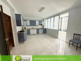 SE VENDE PISO EN PLENO CENTRO DE CABRA photo 0