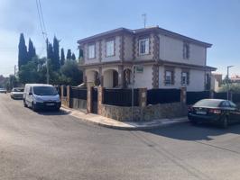 CHALET PAREADO EN LA URBANIZACION CERDADO LARGO DE ARGES photo 0