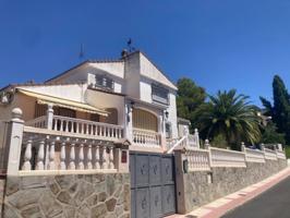 Chalet unifamiliar en venta en Olías del Rey photo 0