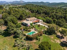 Excepcional casa en venta en Garriguella photo 0
