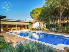 Casa unifamiliar en venta en Mollet de Peralada photo 0