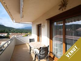 Piso en venta en Darnius photo 0