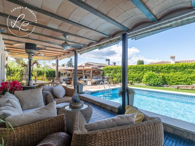 Casa independiente con piscina, jardín y zona de ocio en Empuriabrava photo 0