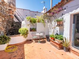 CASA REHABILITADA CON TERRAZA Y OPCIÓN DE NEGOCIO EN GARRIGUELLA photo 0