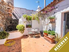CASA REHABILITADA CON TERRAZA Y OPCIÓN DE NEGOCIO EN GARRIGUELLA photo 0