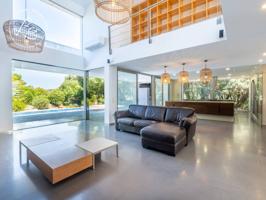 CASA DE DISEÑO CON JARDÍN, BOSQUE PRIVADO Y PISCINA EN MAS PAU (AVINYONET DE PUIGVENTÓS) photo 0