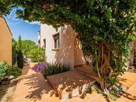 CASA CON JARDÍN Y VISTAS A LA MONTAÑA EN VILAMANISCLE photo 0