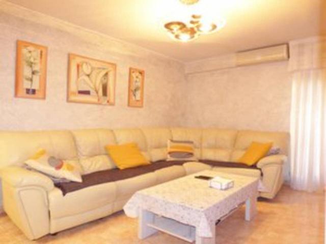 Piso en venta en el centro de Alcorcón photo 0