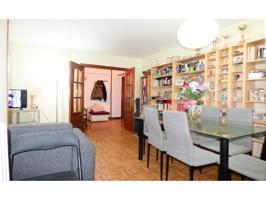 Piso en venta en Móstoles photo 0