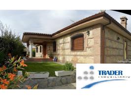 **Casa Independiente en Venta - Espacio y Comodidad en un Entorno Natural** photo 0