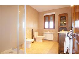 **Casa Independiente en Venta - Escalona** photo 0