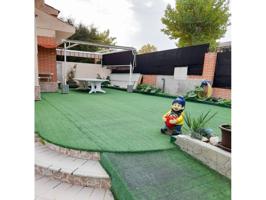 **Casa Pareada en Venta en Batres - Tu Refugio Ideal** photo 0