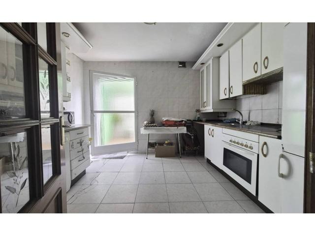 Piso en venta en Casco Antiguo(28921) photo 0