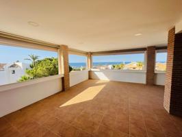 Casa a estrenar con vistas panorámicas al mar en venta en Las Chapas photo 0