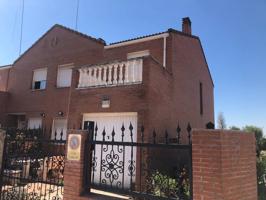 Chalet en venta en calle Romeral photo 0