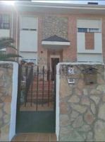 Chalet adosado en venta en Parla (Madrid) photo 0