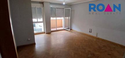 Piso en venta en Los Rosales, Villaverde, Madrid photo 0