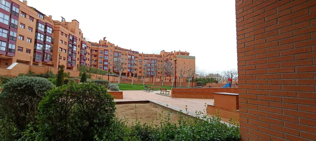 APARTAMENTO EN LAS TABLAS photo 0