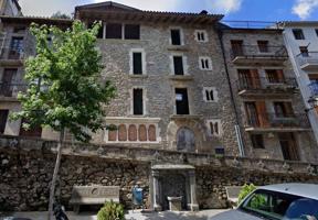 Edificio de obra parada del año 1.900 al 35% en el centro del casco urbano photo 0