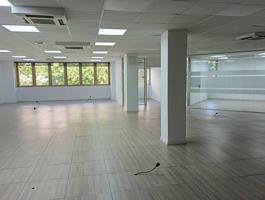 Oficinas situadas en Edificio exclusivo de oficinas con excelentes comunicaciones. photo 0