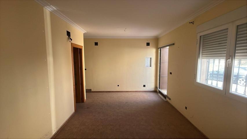Unifamiliar Pareada En venta en Castilla La Mancha, Barrax photo 0